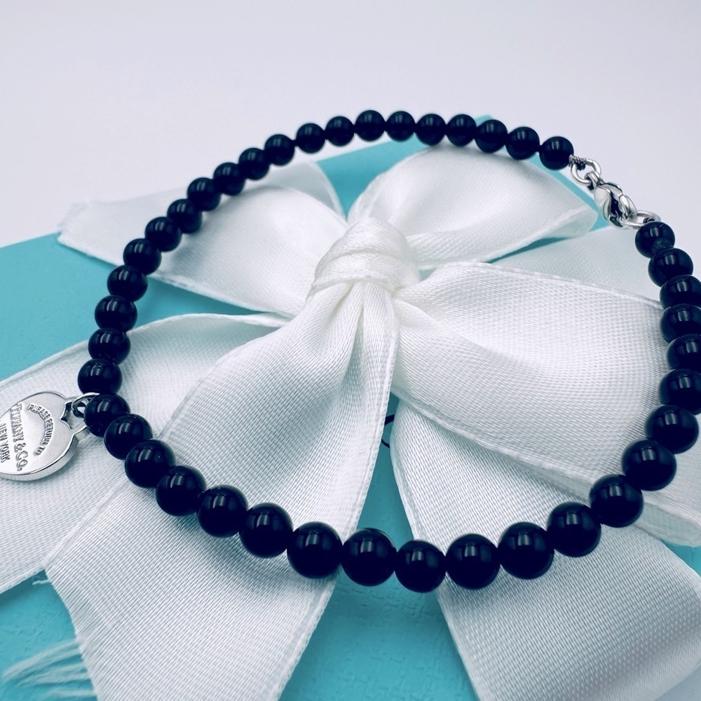 Return to Tiffany & Co. Heart Charm Onyx 4 mm Bead Bracelet with Packaging - Picture 5 of 13